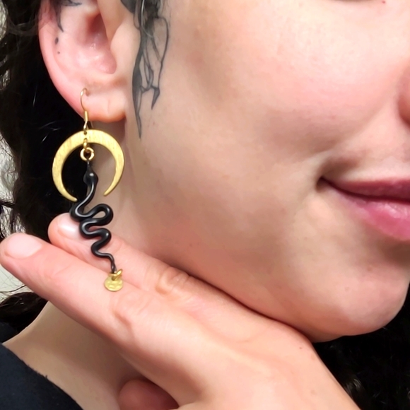 Cresent moon and snake earrings - Picture 1 of 2